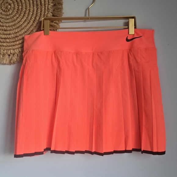 Nike, Victory Court Pleated Hyper Orange Skirt Skort Tennis Preppy Size Large - Picture 12 of 12